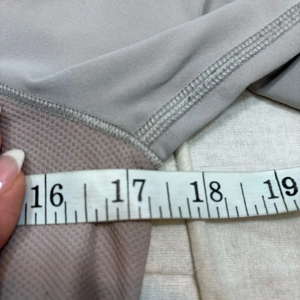Ladies Lululemon Clip In Long Sleeve Top Grey and Purple Size‎ Medium